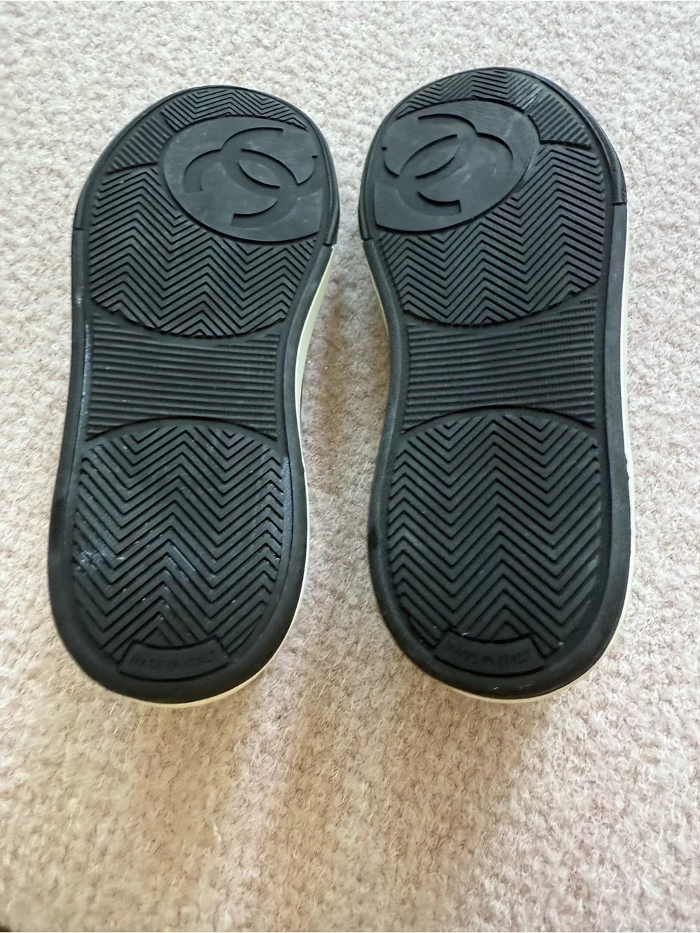 CHANEL Black Leather Low-Top Sneakers with White Stitching size 6 never worn